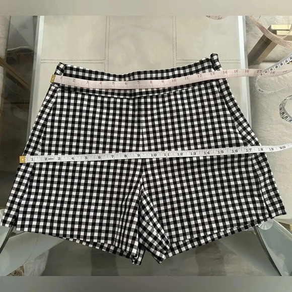 Gap shorts size 4 stretch preppy style - Picture 3 of 5